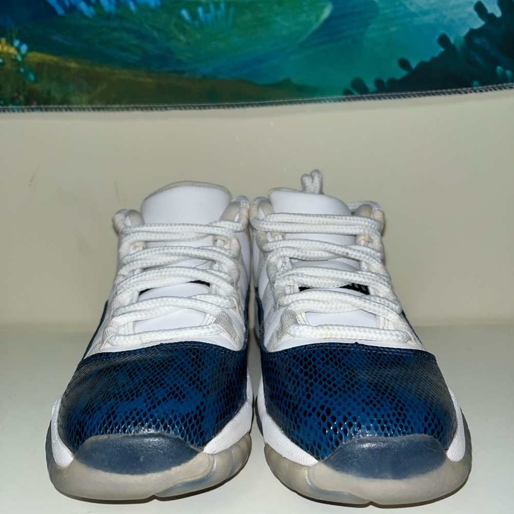 Jordan 11 low ‘navy snakeskin’